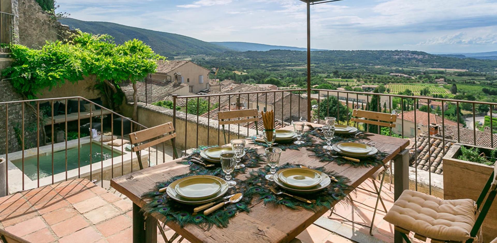 Outdoor dining, The Nest, Provence